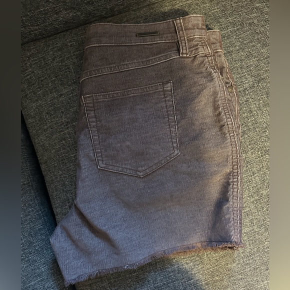 Carve Designs Oahu Shorts, 4” inseam, size 10. - Picture 2 of 3
